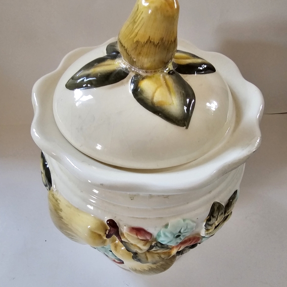 Vintage Cookie Jar with Lid Porcelain - Picture 3 of 8
